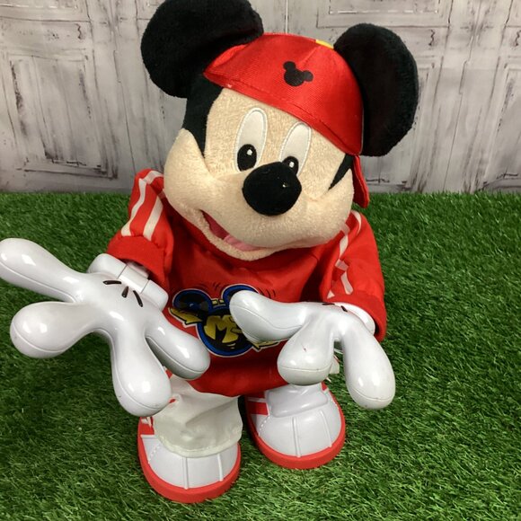 Disney Fisher Price M3 Master Moves Mickey Mouse Hip Hop Breakdancing Toy - Picture 12 of 12